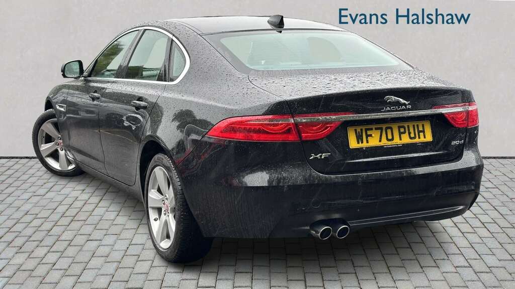 Jaguar XF 2.0D 180 Portfolio 2020 Black #2