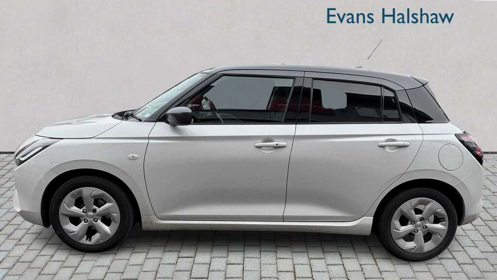 Suzuki Swift 1.2 Mild Hybrid Motion Cvt 2024 White #2