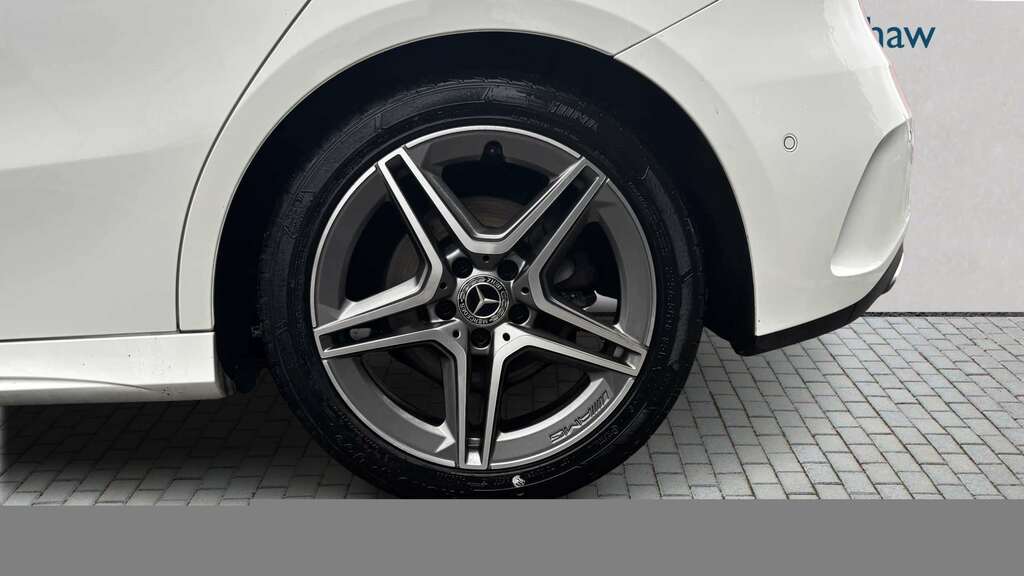Mercedes-Benz A Class A200 Amg Line Executive 2020 WA70UAV White #5