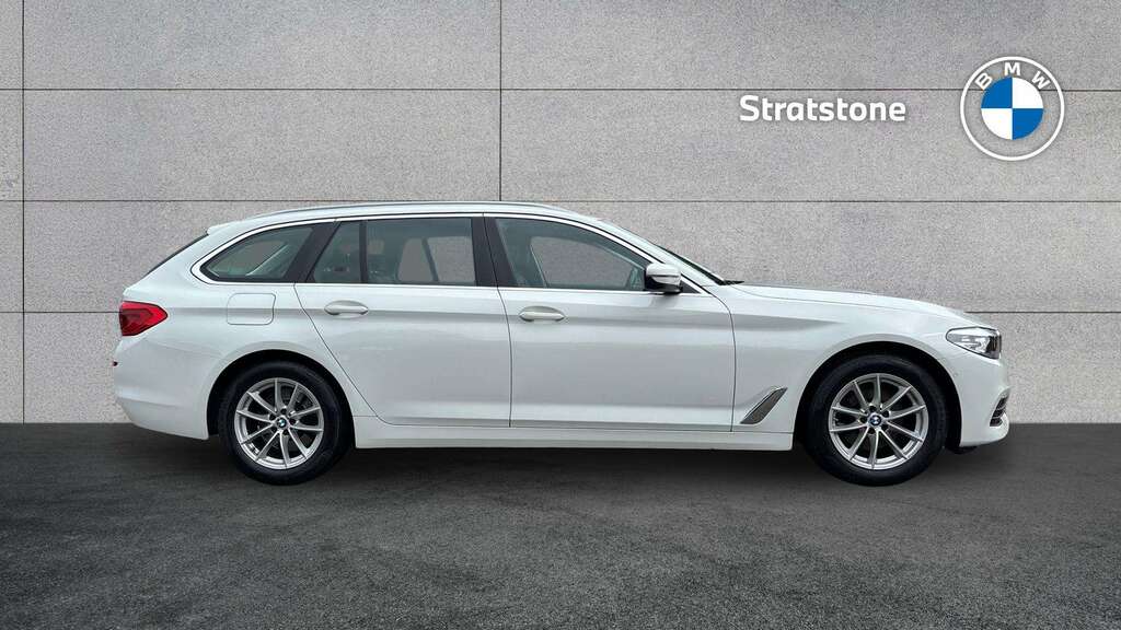 BMW 5 Series 520I Se 2019 White
