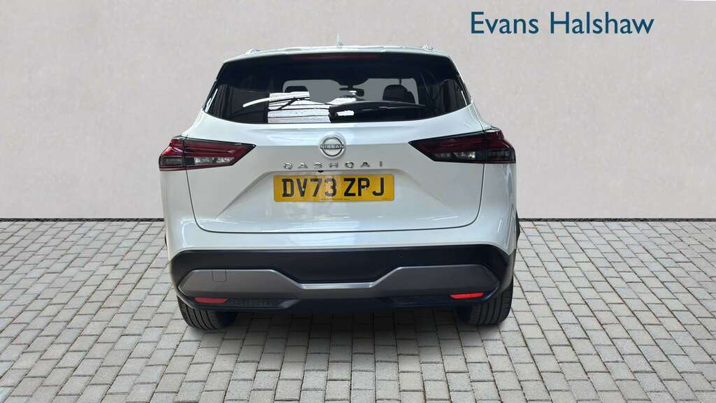 Nissan Qashqai 1.3 Dig-t Mh Tekna 2024 DV73ZPJ White #5
