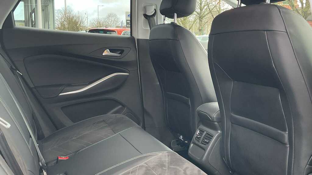 Vauxhall Grandland 1.6 Plug-in Hybrid Ultimate 2024 White #6