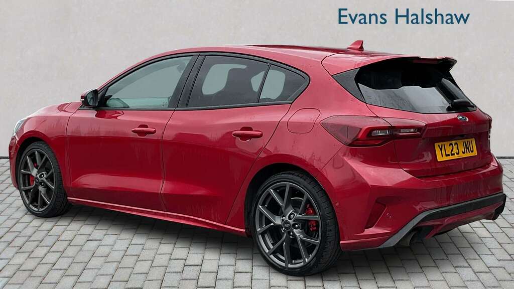 Ford Focus 2.3 Ecoboost St 2023 YL23JNU Red #2