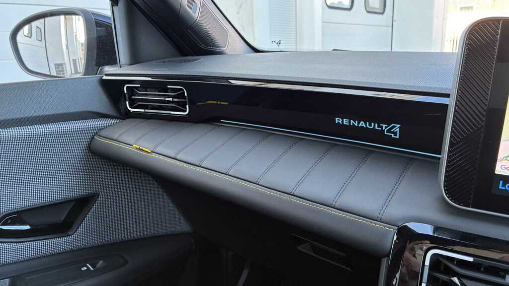Renault 4 E-Tech 110Kw Iconic 52Kwh Comfort Range 2026 Grey #35
