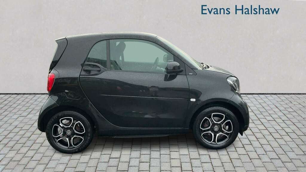 Smart Fortwo Coupe 60Kw Eq Prime Premium 17Kwh 2018 HY68UWD Black #3