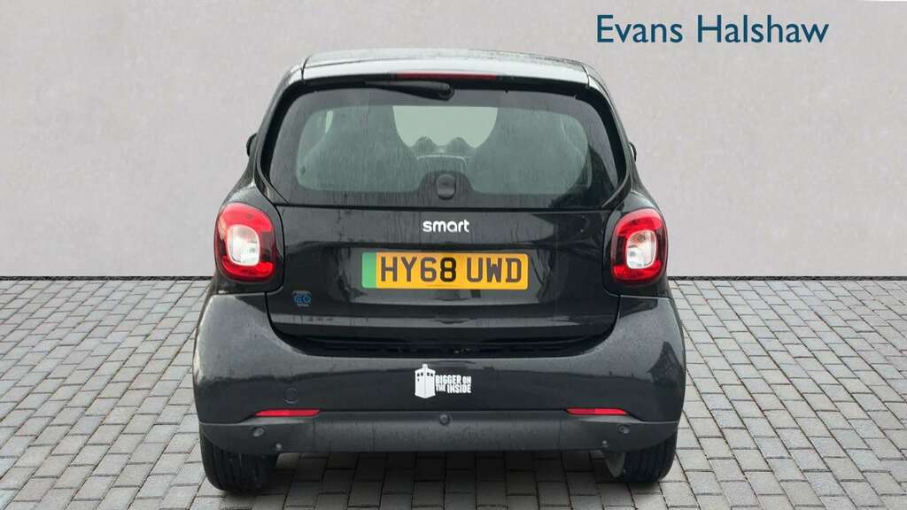 Smart Fortwo Coupe 60Kw Eq Prime Premium 17Kwh 2018 HY68UWD Black #5