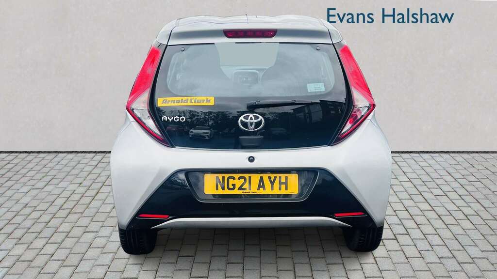 Toyota Aygo 1.0 Vvt-i X-play Tss 2021 Silver #5
