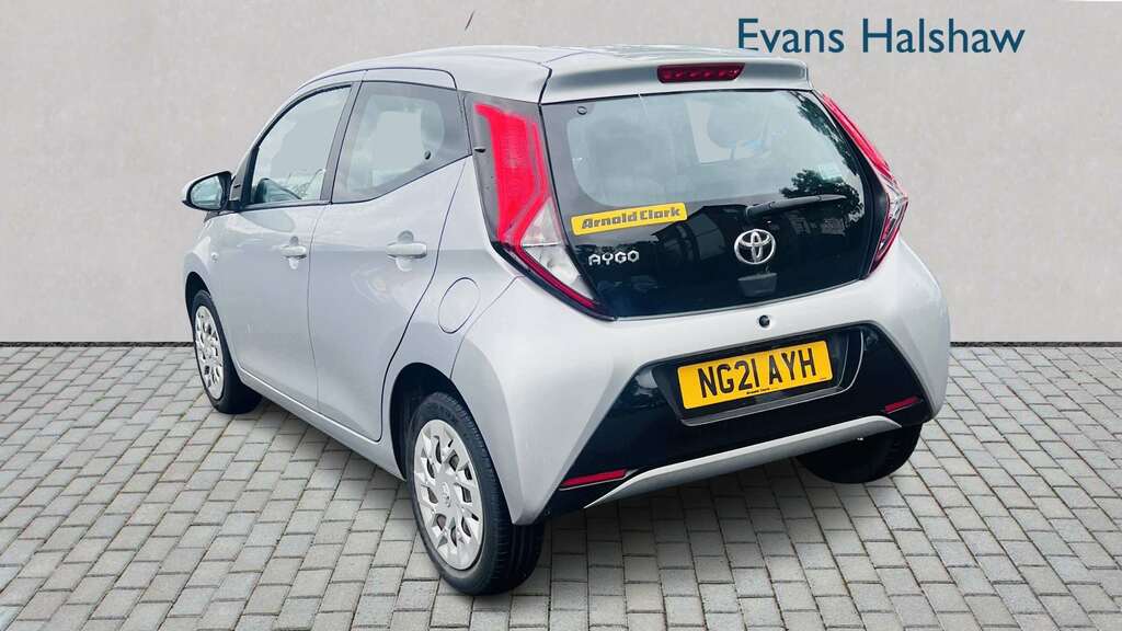 Toyota Aygo 1.0 Vvt-i X-play Tss 2021 Silver #4