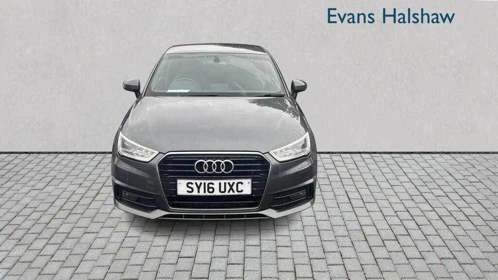 Audi A1 1L Sport Red #3