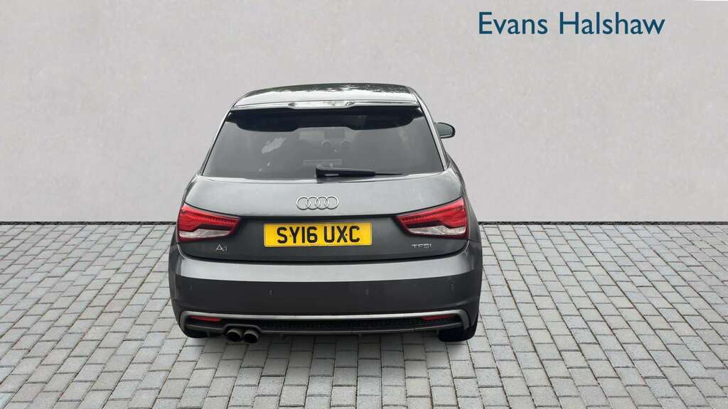 Audi A1 1L Sport Red #5