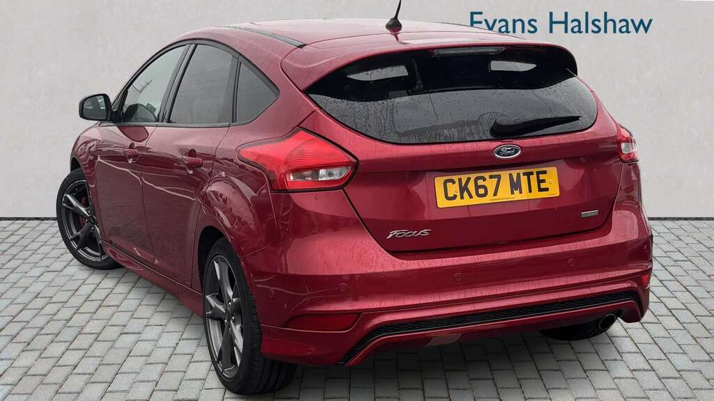 Ford Focus 1.5 Ecoboost 182 St-line X 2017 CK67MTE Red #2