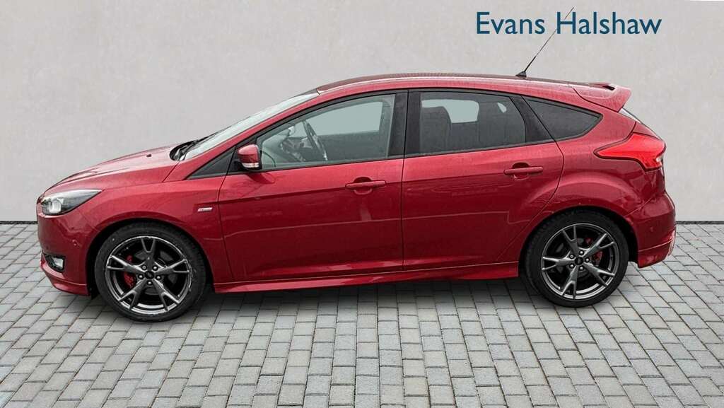 Ford Focus 1.5 Ecoboost 182 St-line X 2017 CK67MTE Red #3