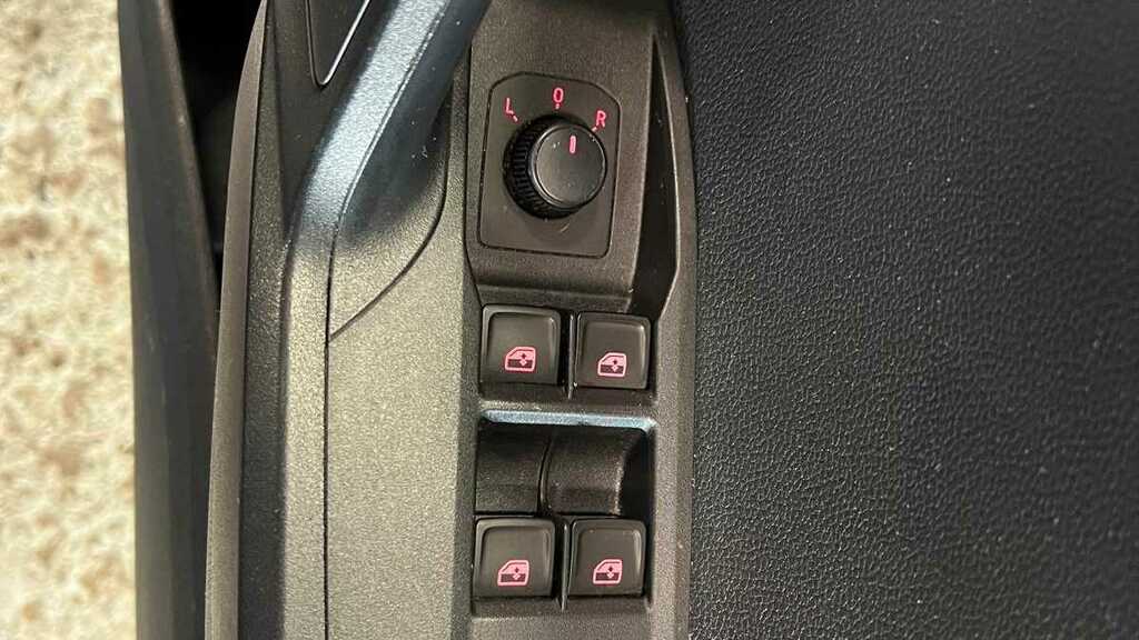 Seat Arona Se Technology Lux White #16