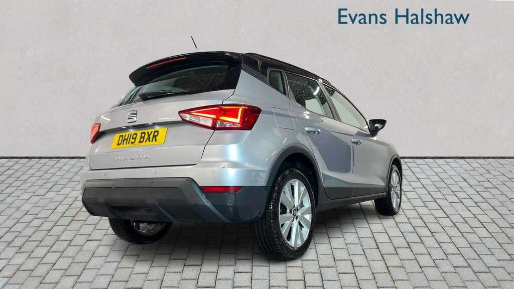 Seat Arona 1.0 Tsi Se Technology Ez 2019 Silver #3