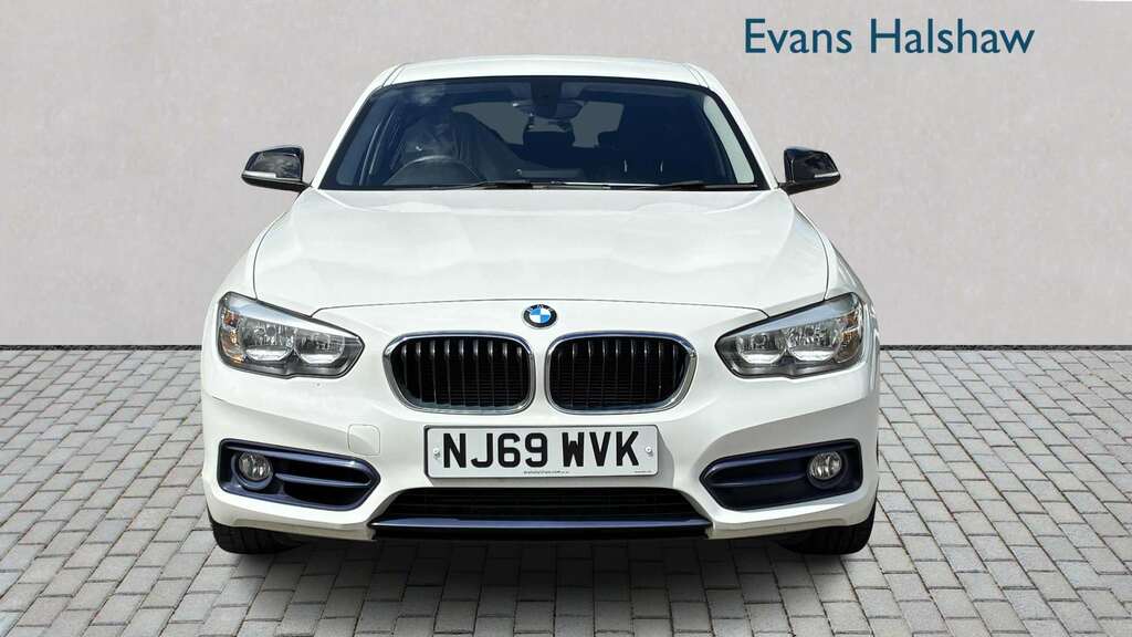 BMW 1 Series 118I 1.5 Sport Navservotronic 2019 White #2