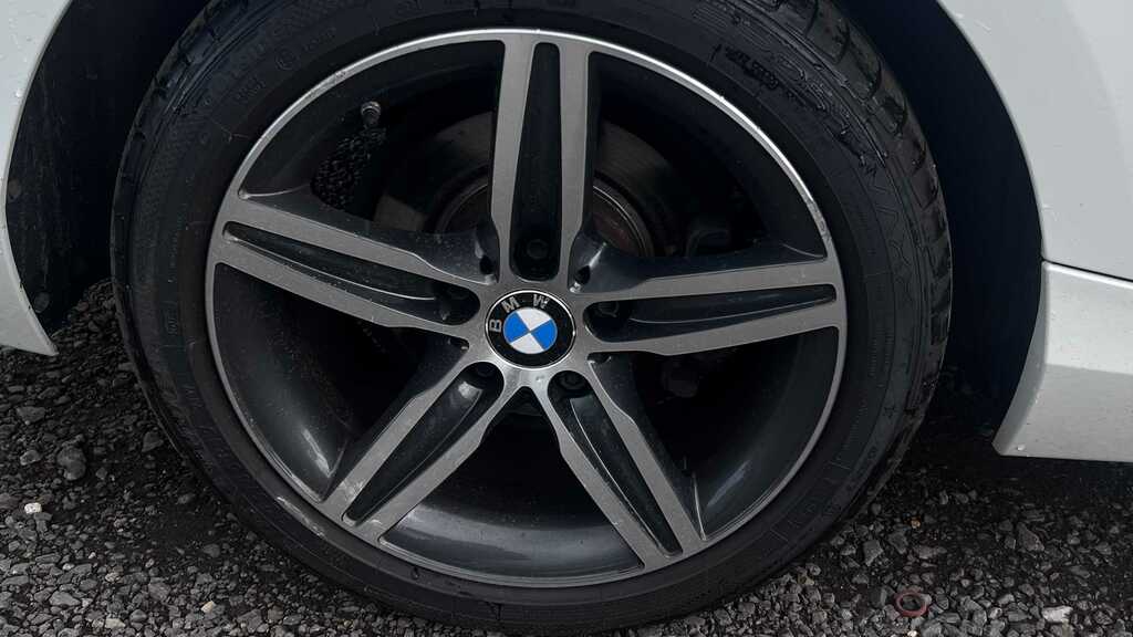 BMW 2 Series Sport White #18