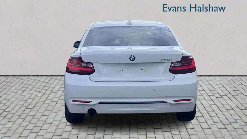 BMW 2 Series 218I Sport Nav 2016 White #4