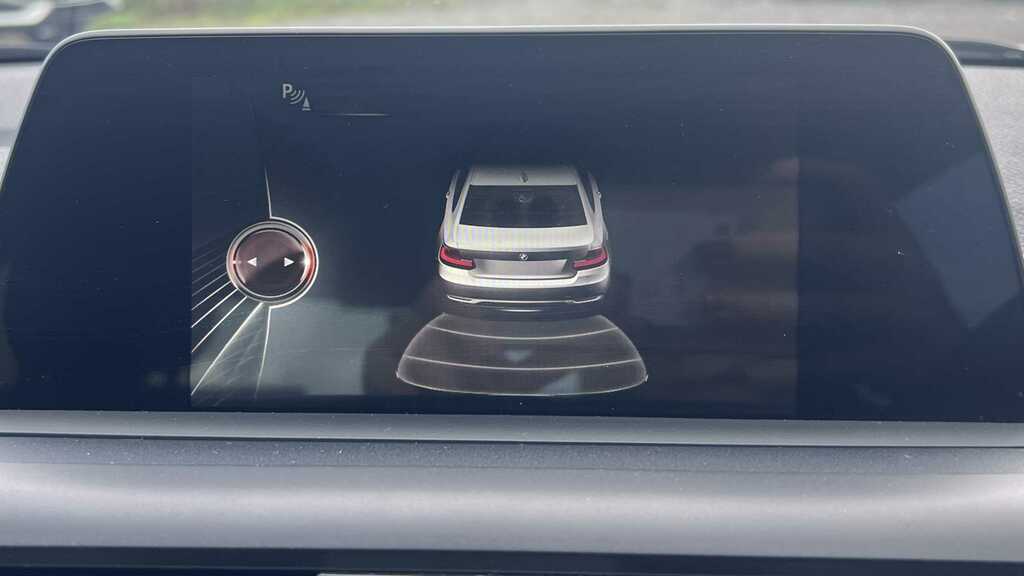 BMW 2 Series Sport White #8