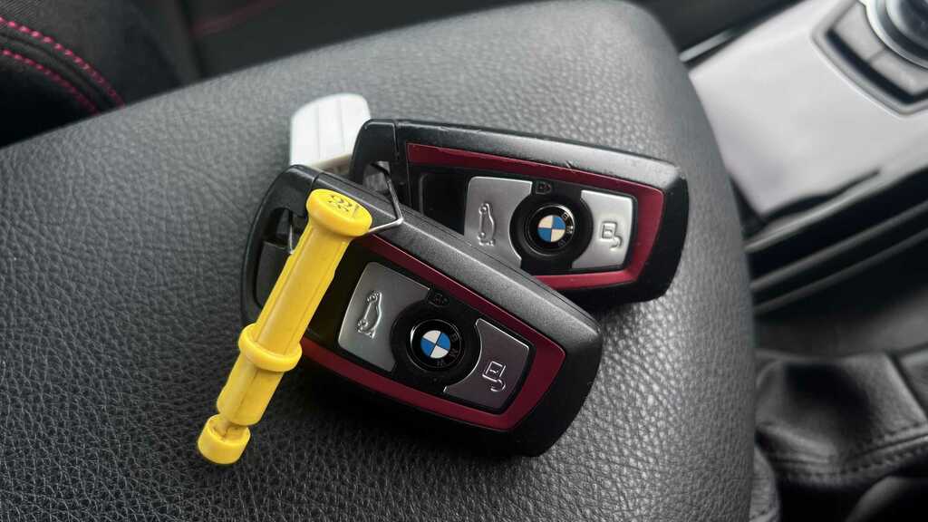 BMW 2 Series Sport White #16