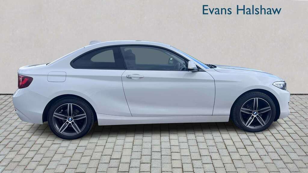 BMW 2 Series 218I Sport Nav 2016 White #5