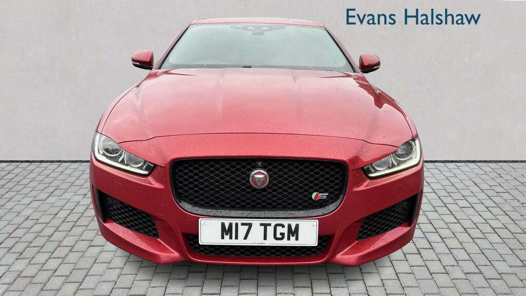 Jaguar XE 3.0 V6 Supercharged S 2015 Red #2