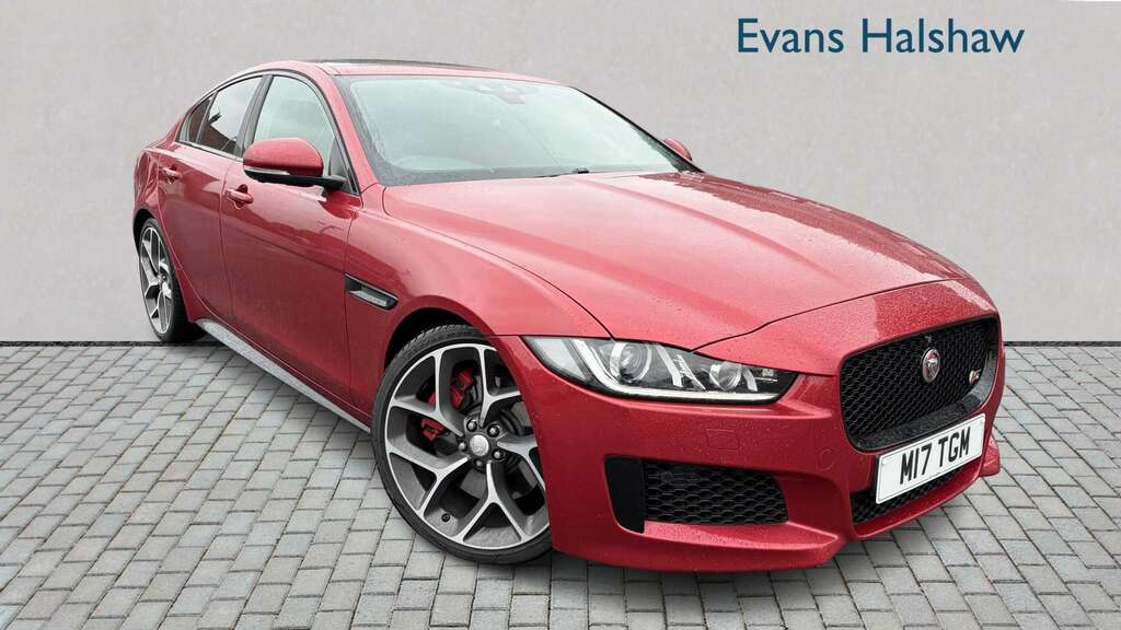 Jaguar XE 3.0 V6 Supercharged S 2015 Red