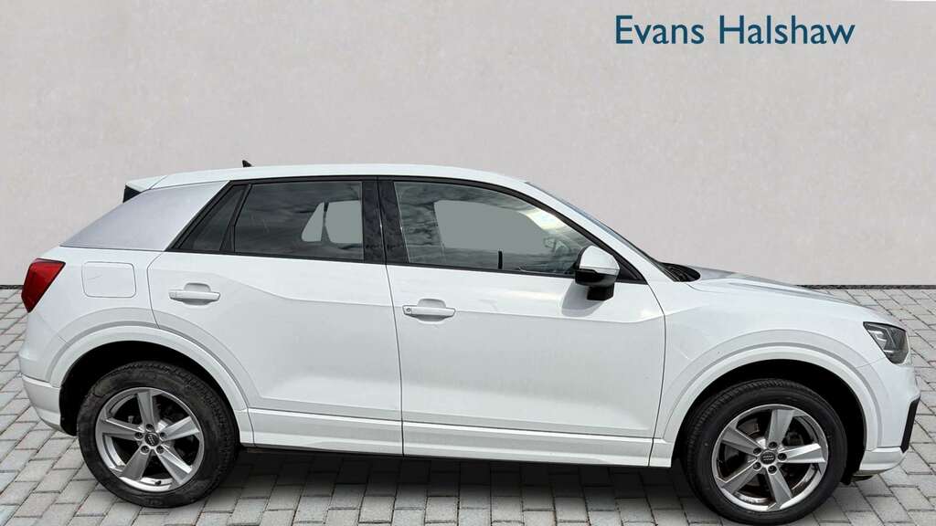 Audi Q2 1.0 Tfsi Sport 2018 CP68FSE White #4