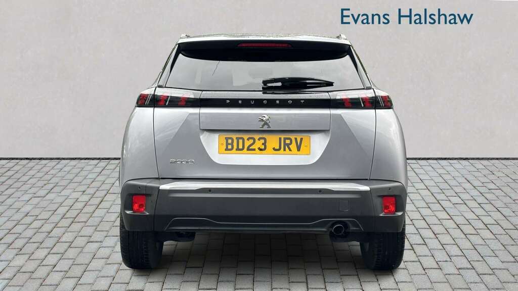 Peugeot 2008 1.2 Puretech Active Premium 2023 Grey #5
