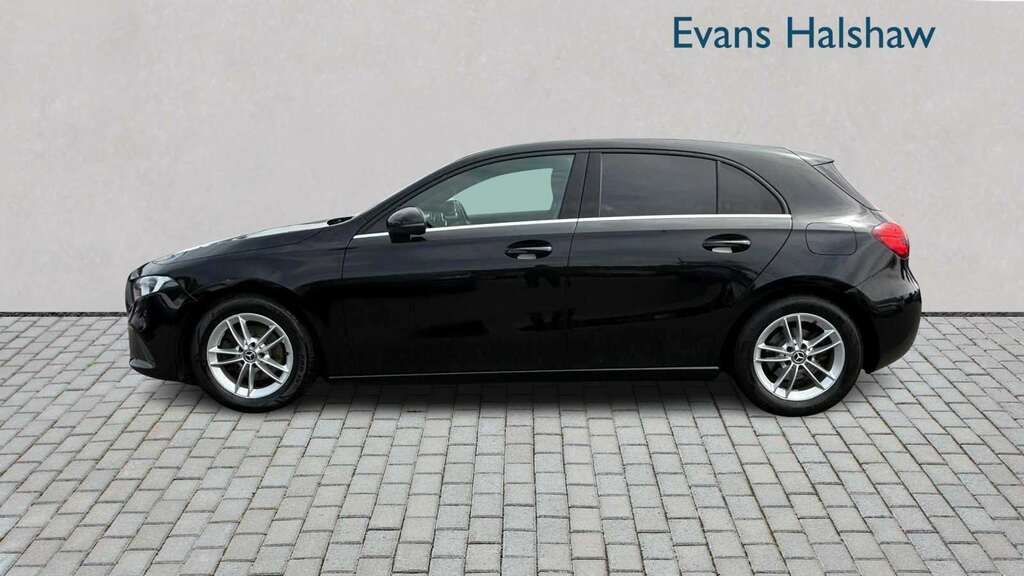 Mercedes-Benz A Class A180 Se 2018 KV68AEA Black #4