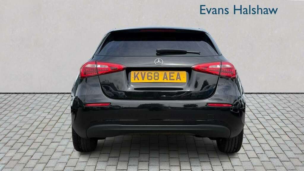 Mercedes-Benz A Class A180 Se 2018 KV68AEA Black #5