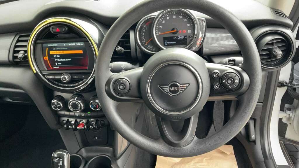 Mini Hatch 1.5 Cooper Classic II 2020 SG20ORK White #6