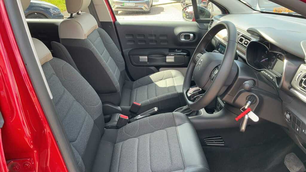 Citroen C3 1.2 Puretech 110 Max Eat6 2024 Red #6