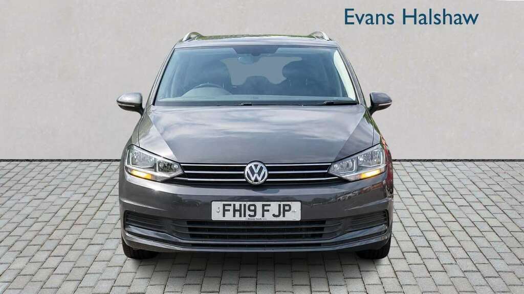 Volkswagen Touran 1.6 Tdi 115 Se Family 2019 Grey #4