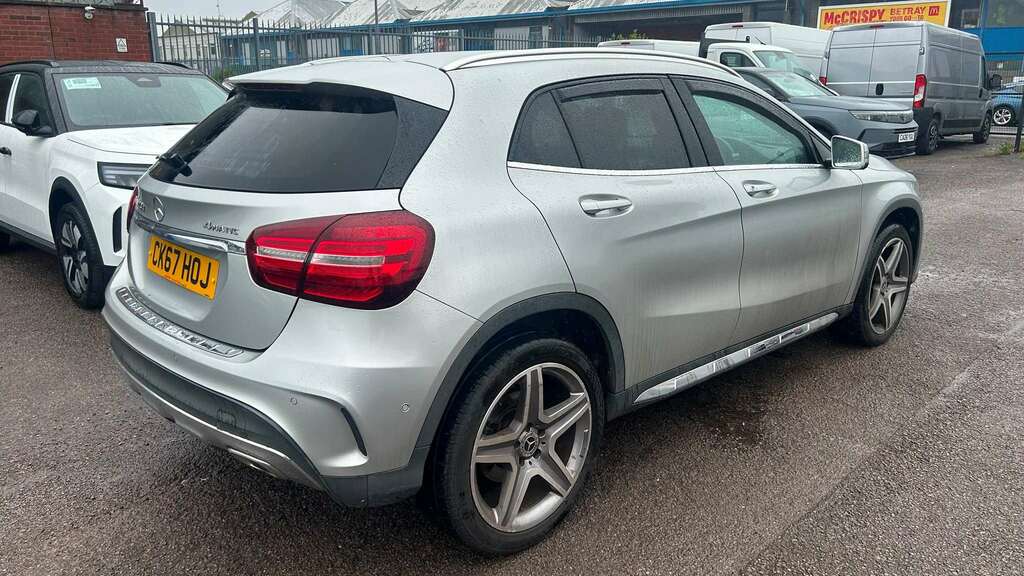 Mercedes-Benz GLA Class 220D 4Matic Amg Line Premium 2017 CK67HOJ Silver #4