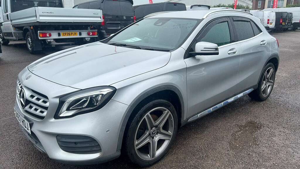 Mercedes-Benz GLA Class 220D 4Matic Amg Line Premium 2017 CK67HOJ Silver #2