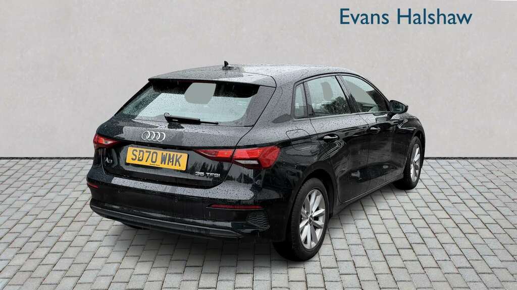 Audi A3 1L Sport Black #2