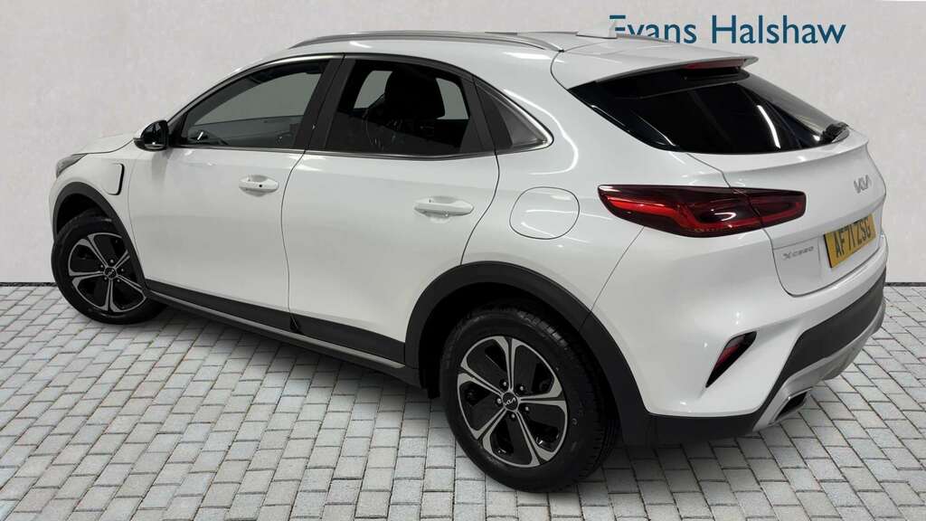 Kia Xceed 1.6 Gdi Phev 3 Dct 2021 White #2