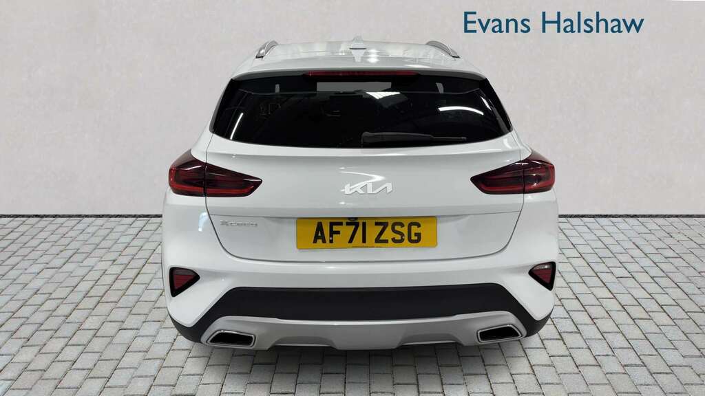 Kia Xceed 1.6 Gdi Phev 3 Dct 2021 White #5