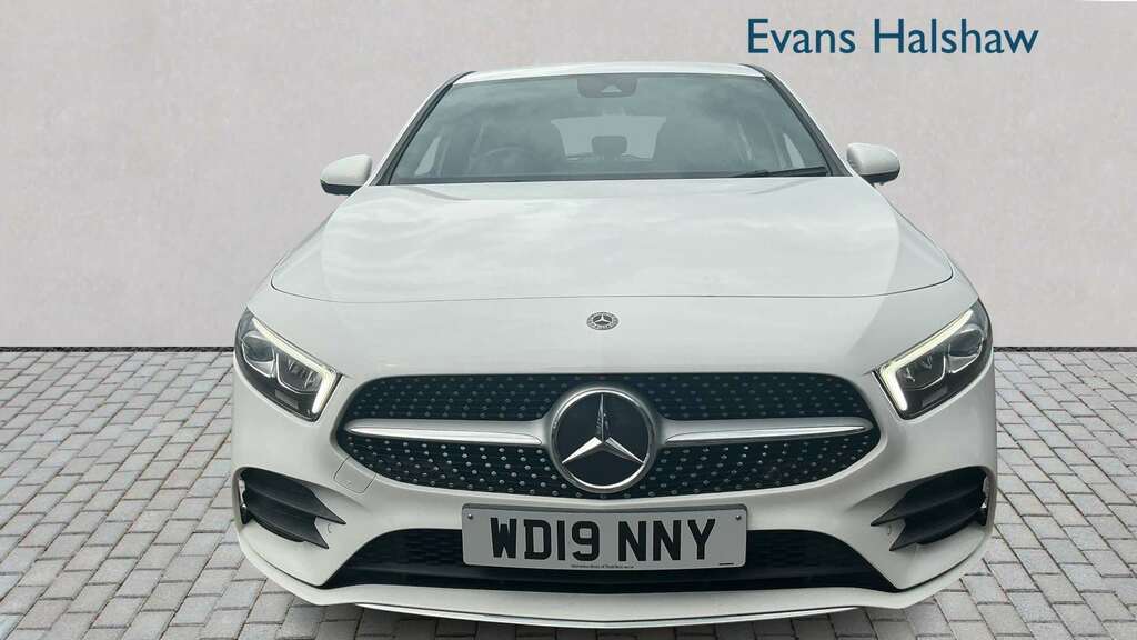 Mercedes-Benz A Class A200 Amg Line Executive 2019 WD19NNY White #4