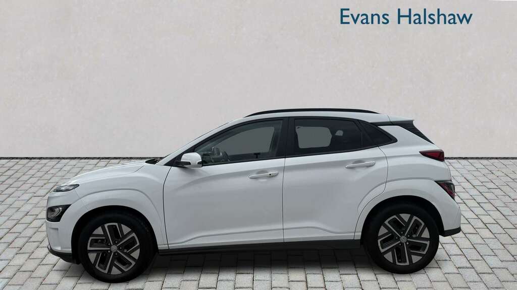 Hyundai Kona 150Kw Ultimate 64Kwh 2021 White #4