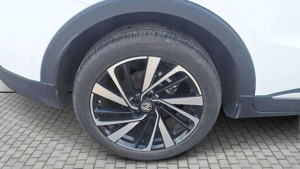 MG ZS 1.5 Hybrid Trophy 2025 White #5