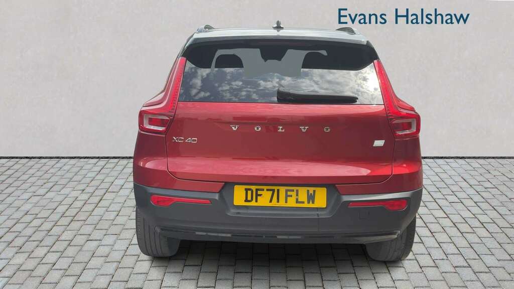 Volvo XC40 1.5 T4 Recharge Phev R Design 2021 DF71FLW Red #4