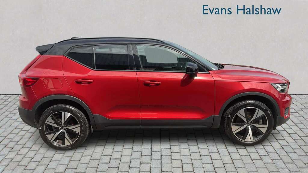 Volvo XC40 1.5 T4 Recharge Phev R Design 2021 DF71FLW Red #2