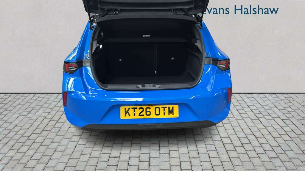 Vauxhall Astra 1.2 Turbo 130 Griffin 2026 Blue #4