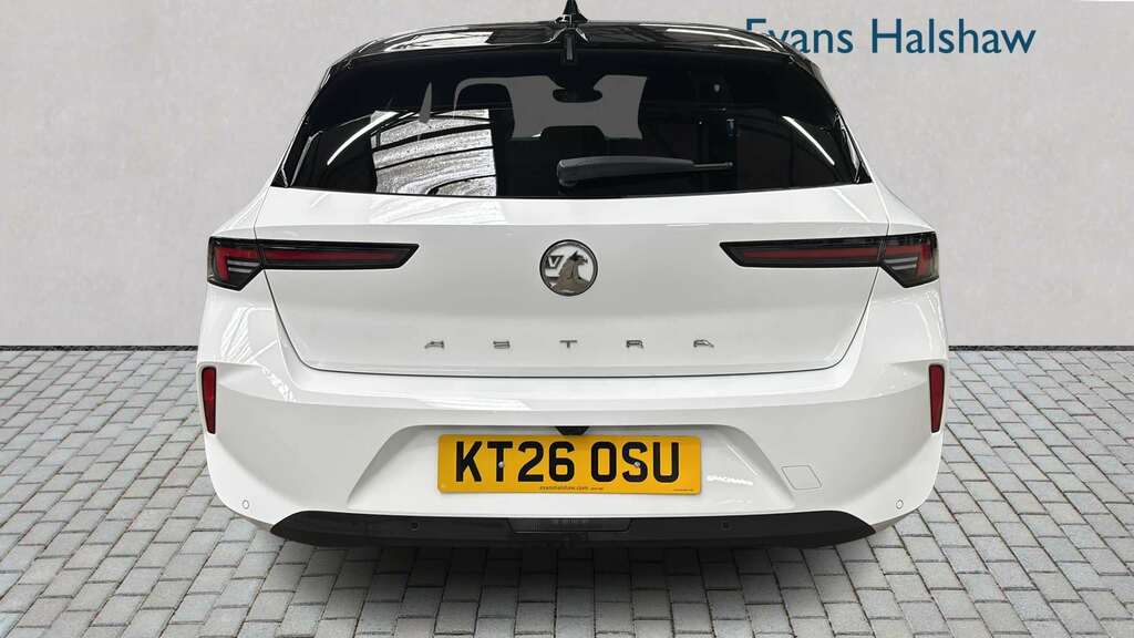 Vauxhall Astra 1.2 Turbo 130 Griffin 2026 White #4