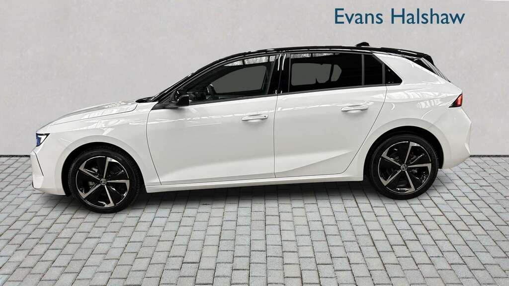 Vauxhall Astra 1.2 Turbo 130 Griffin 2026 White #2