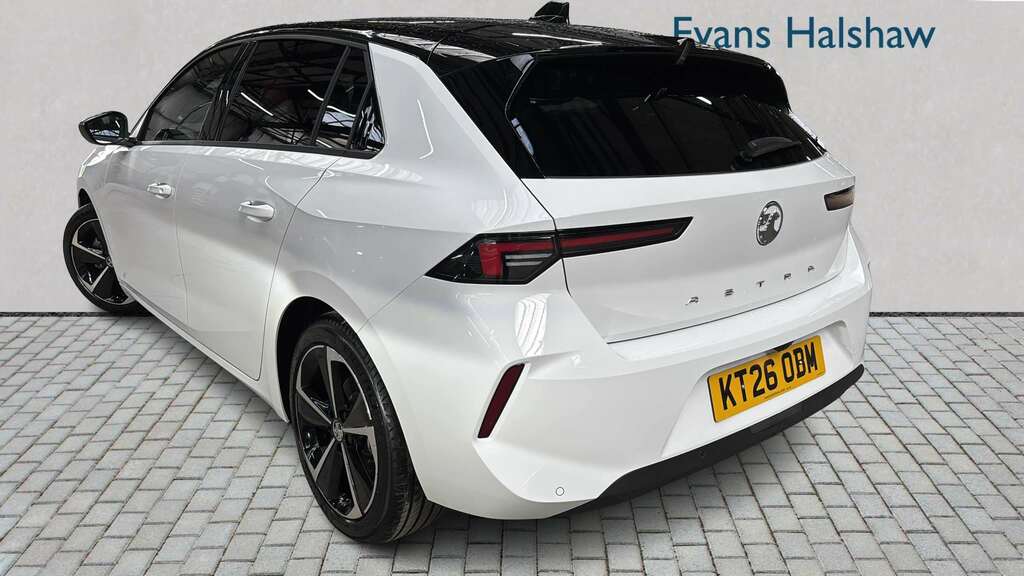 Vauxhall Astra 1.2 Turbo 130 Griffin 2026 White #2
