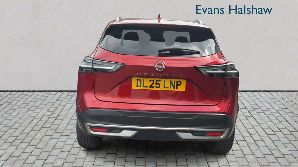 Nissan Qashqai 1.3 Dig-t Mh N-connecta 2025 DL25LNP Red #4