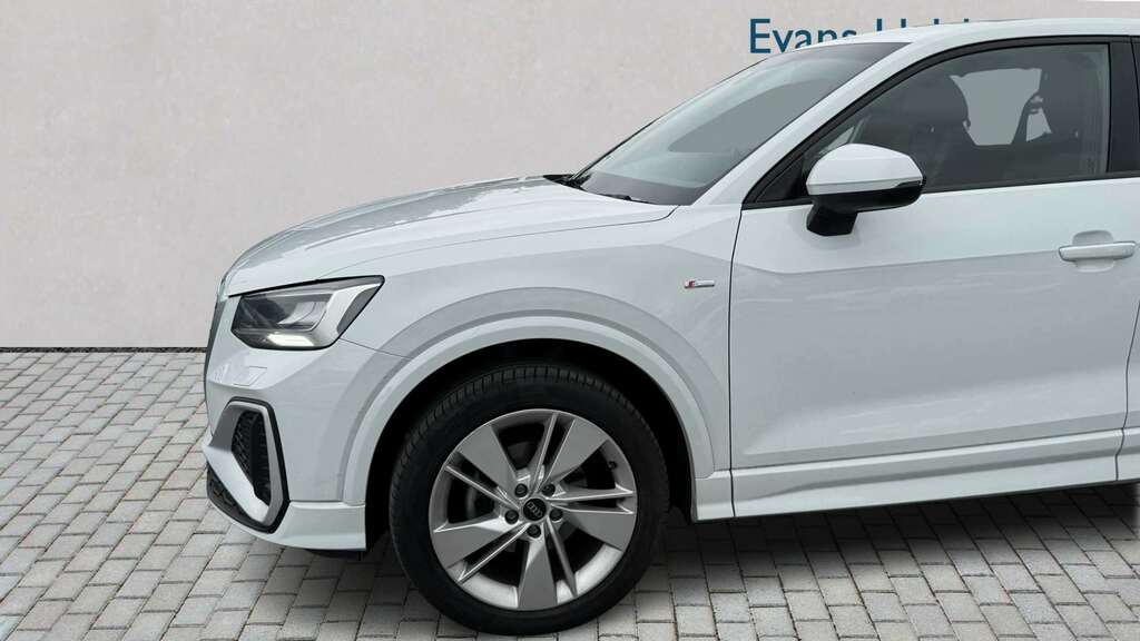 Audi Q2 35 Tfsi S Line 2023 MJ73LYA White #4