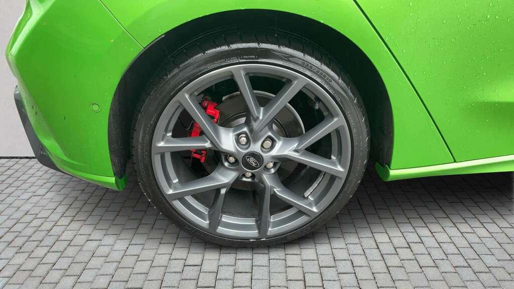 Ford Focus 2.3 Ecoboost St 2022 MT72UEW Green #6